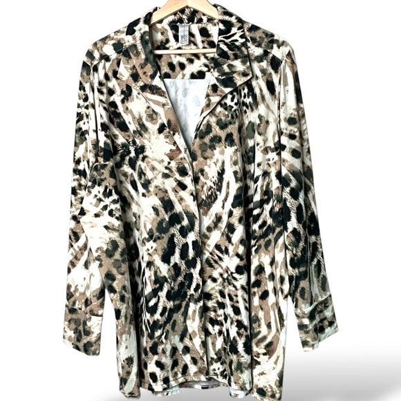 WYNNE LAYERS Cotton Spandex Knit 3 Button Long Sleeve Shirt Leopard Print Sz 1X - Picture 3 of 7